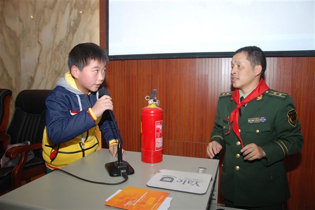 消防安全记心间——记棠外附小家长义工课堂 