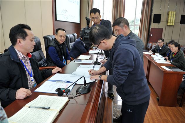 棠外召开高中部高2011级高三毕业班工作会