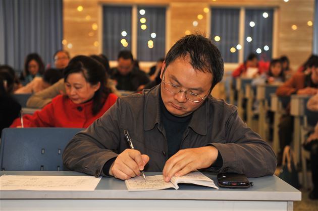 走进诗歌殿堂，共品饕餮盛宴——双流县语文名师工作室联合教研活动在棠外举行