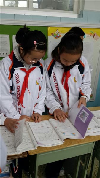 棠外附小举行数学作业展  