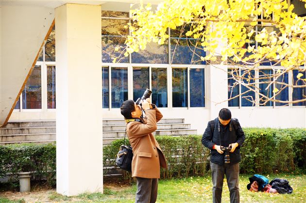 镜头记录美丽，快门镌刻感动——棠外教师摄影协会采风活动侧记