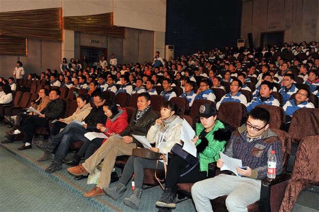 棠外初2012级举行纪念12·9歌咏比赛