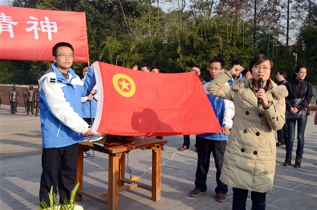 感受红色文化，弘扬民族精神——棠外初2013级参观建川博物馆