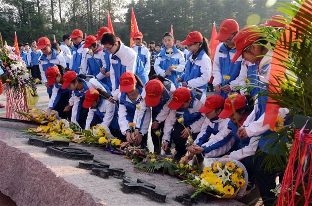 感受红色文化，弘扬民族精神——棠外初2013级参观建川博物馆