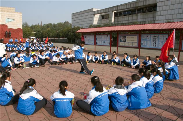 感受红色文化，弘扬民族精神——棠外初2013级参观建川博物馆