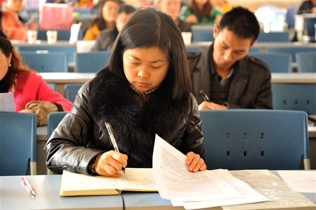 棠外承办成都市高中2013年主题班会课（南片）决赛活动受到好评