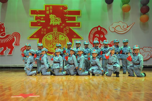 棠外实验幼稚园2014“童心飞扬，骏马迎春”新年文艺汇演圆满落幕