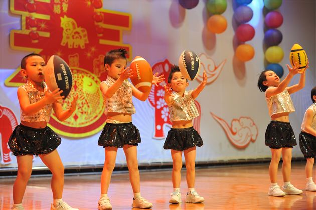 棠外实验幼稚园2014“童心飞扬，骏马迎春”新年文艺汇演圆满落幕