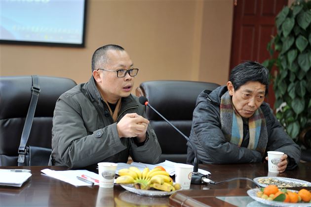 借助专家指导，推进英语教改