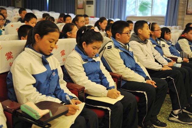 棠外召开初2013级学生会楼层自主管理大会