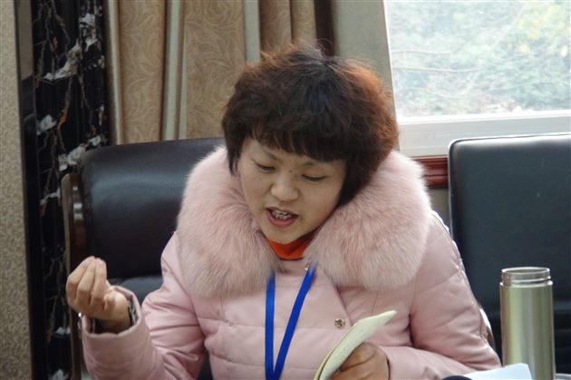 棠外召开初中部修身班会课研究室专题研讨会