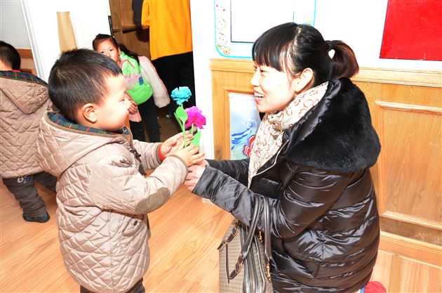 “甜蜜三八节，浓浓亲子情”——记棠外实验幼稚园“三八节亲子活动”