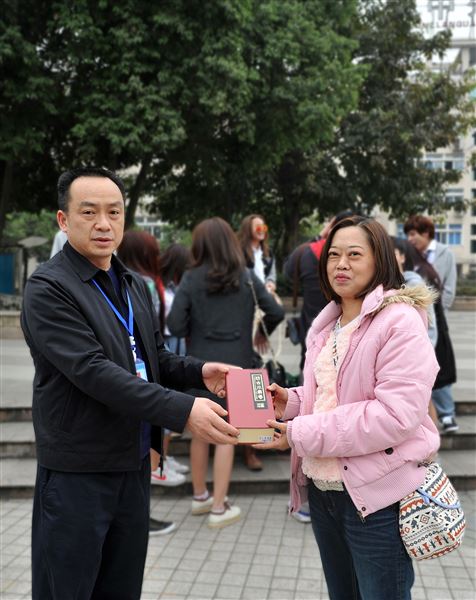 泰王兰实大学附属中学师生交流团到棠外访问