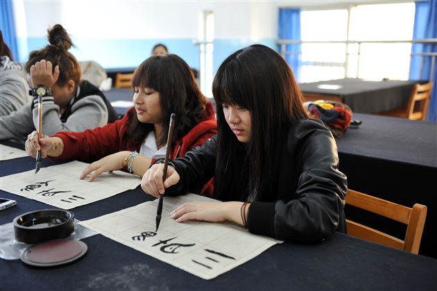 泰王兰实大学附属中学师生交流团到棠外访问