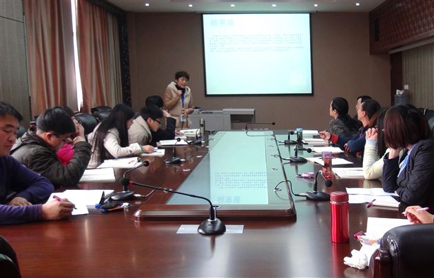 棠外召开初中部修身班会课专题研讨会（四）