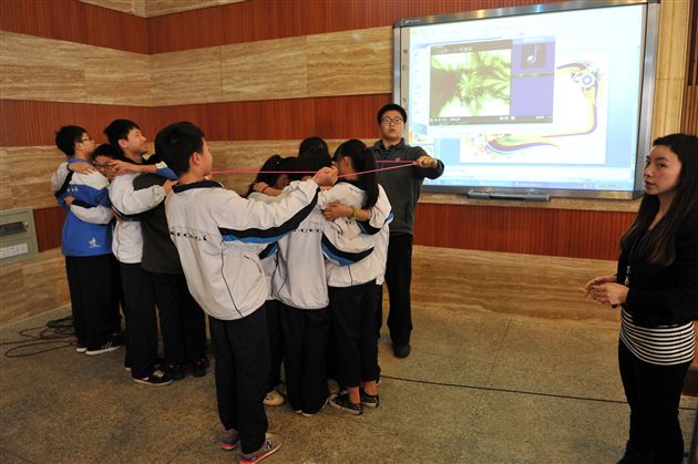 携手并进 学会合作——记棠外初一年级发展性心理团辅