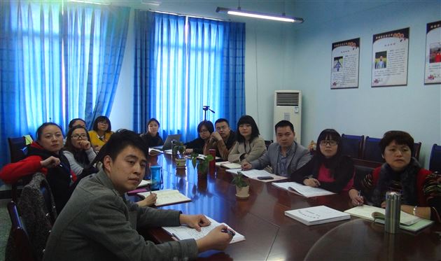 棠外召开初中部修身班会课专题研讨会（五）