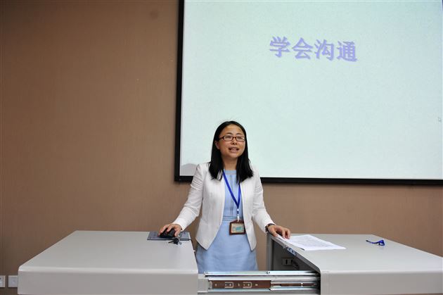 棠外召开初中部修身班会课专题研讨会（六）