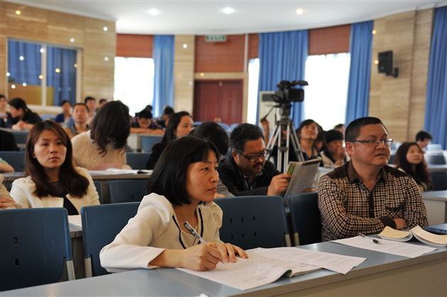 以课题为引领，促进高中英语教学研究