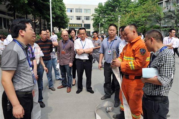 棠外举办2014春季教职工消防安全培训会