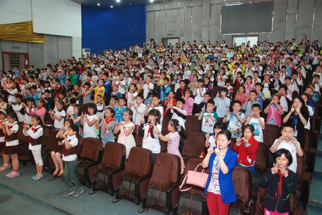 科学保护眼睛，和近视说goodbye——记棠外附小三四年级家长义工课堂