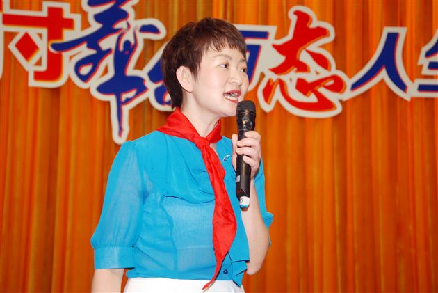 学习中西餐桌礼仪 做“明礼行孝”附小人——记棠外附小一二年级家长义工课堂