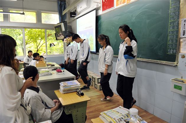 面对中考我们将如何前行——记棠外初三考前心理辅导