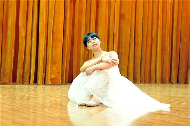 歌舞青春 律动生命——棠外初2013级“Hello，idols!”英语卡拉OK大赛圆满落幕