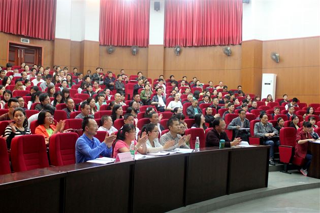 棠外左晓华、袁成老师受聘为成都师范学院“送教下乡”学科指导专家