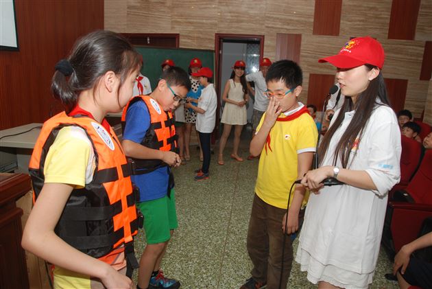 关注青少年运动安全——记棠外附小五年级家长义工课堂