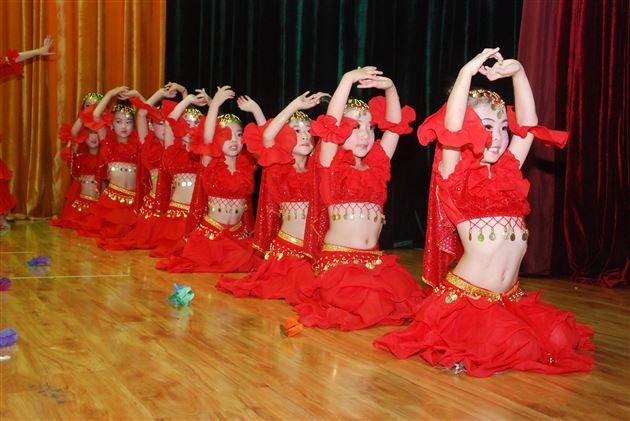 棠外附小隆重举行2013-2014学年度下期期末综合素质展示活动暨散学典礼