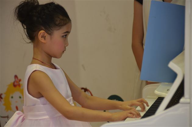 棠外实验幼稚园举行“小小演奏家”钢琴音乐会