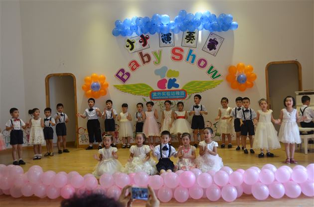 棠外实验幼稚园举行“小小演奏家”钢琴音乐会