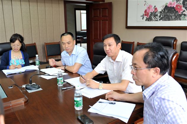 抓契机去斑驳 勤反思育白玉——棠外党总支召开党的群众路线教育实践活动领导班子专题组织生活会