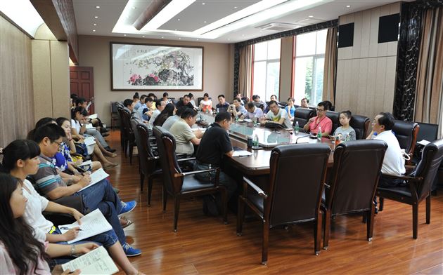 求实创新，勇攀明日高峰——记棠外2014年行政干部及管理人员培训会