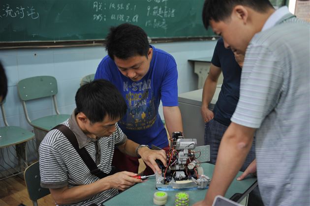 棠外成功承办全国第十四届青少年机器人竞赛四川省代表队集训活动