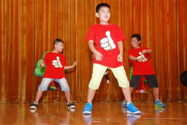 喜迎新学期 笑迎新同学——棠外附小举行2014—2015新学年迎新晚会