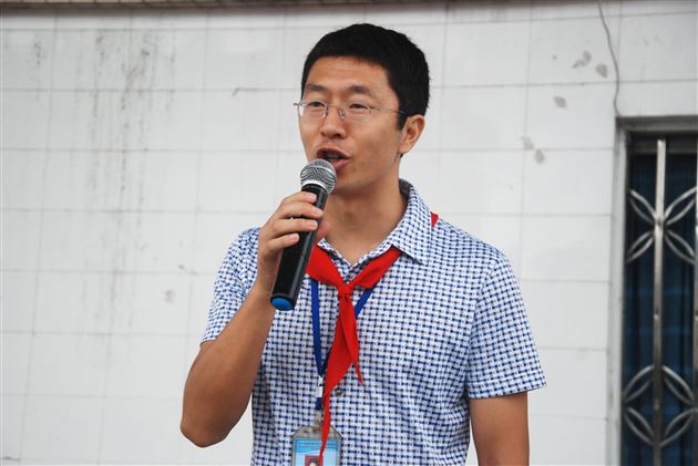 棠外附小隆重举行2014——2015学年度上期开学典礼