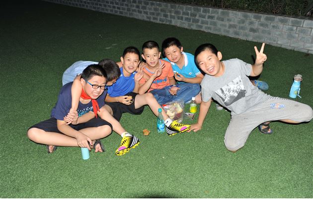 月到中秋分外明 感念师恩双节行