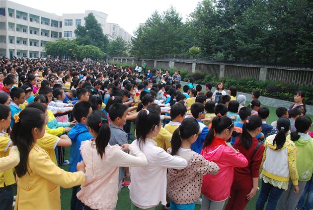 珍爱生命 安全第一——棠外附小成功举行紧急疏散演练