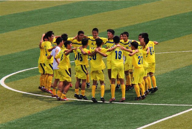 棠外男足队参加四川省运动会蝉联冠军