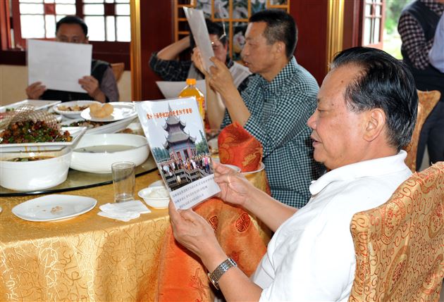 岁岁重阳，温暖夕阳——记棠外“九九重阳节”敬老活动