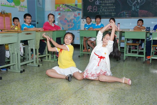 同心向上齐努力 我与祖国共成长——棠外附小庆国庆65周年系列活动