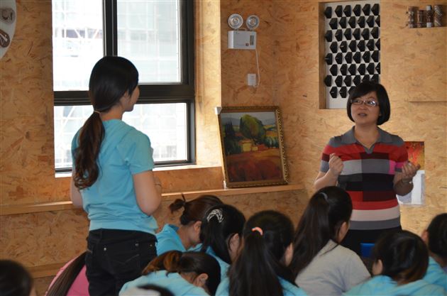 棠外实验幼稚园开展《区角游戏环境（材料）创设 案例分析》的主题培训