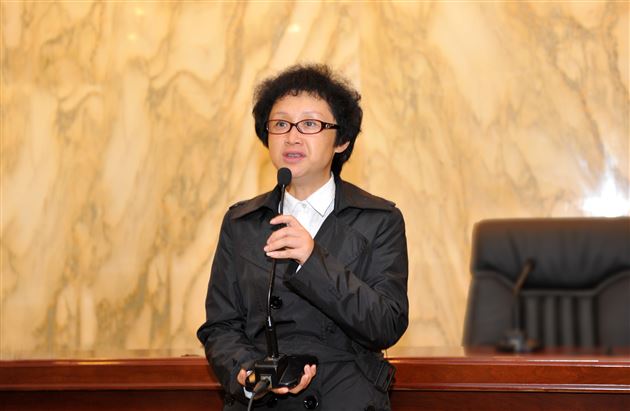 成都市教育局宣教处覃珺处长高度评价棠外的德育探索