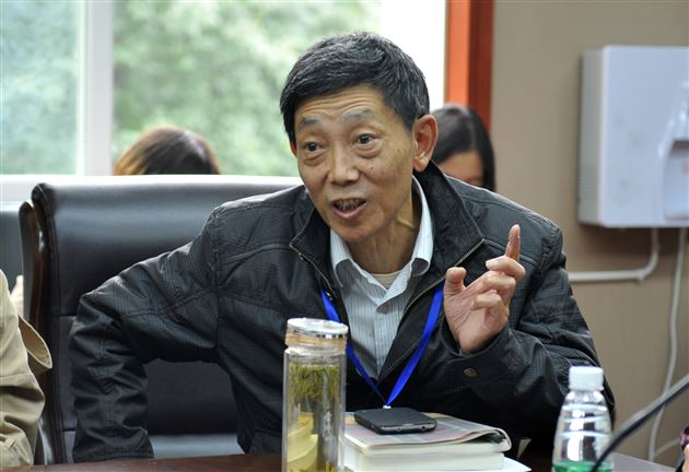 棠外学监徐文基教授回答老师们的提问