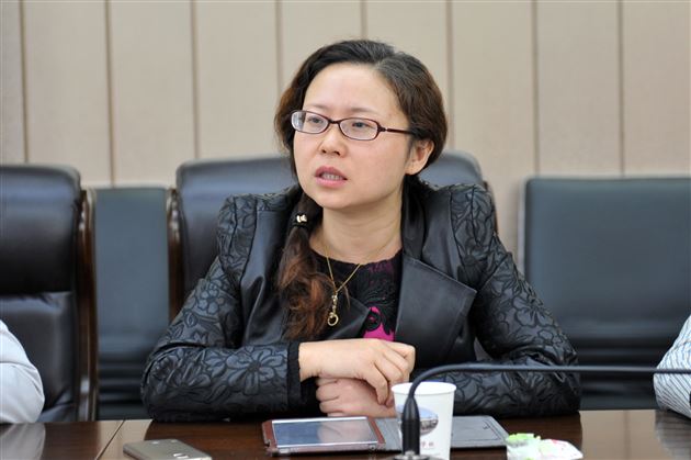 成都市教科院领导调研棠外校本研修工作