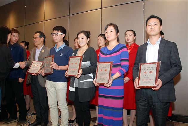 棠外在“四川省第九届中小学校园电视奖”评选活动中获5金2银