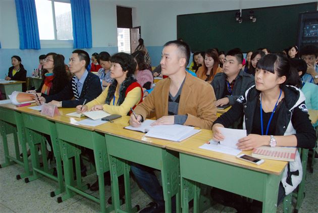 绘声绘色讲故事  真真切切明道理——棠外附小修身班会课成员故事讲述大赛