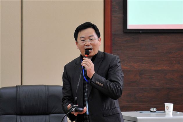 专家支招：如何开好家长会——记棠外初中部2014年10月班主任例会暨年轻教师培训会